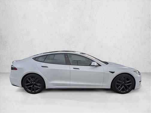 Pearl White Multi-Coat 2021 Tesla Model S Plaid