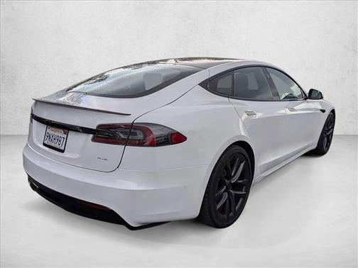 Pearl White Multi-Coat 2021 Tesla Model S Plaid