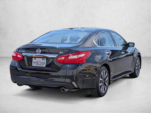 Super Black 2017 Nissan Altima 2.5 SV