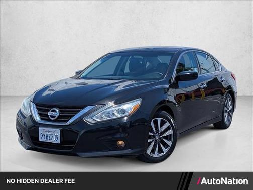 Super Black 2017 Nissan Altima 2.5 SV