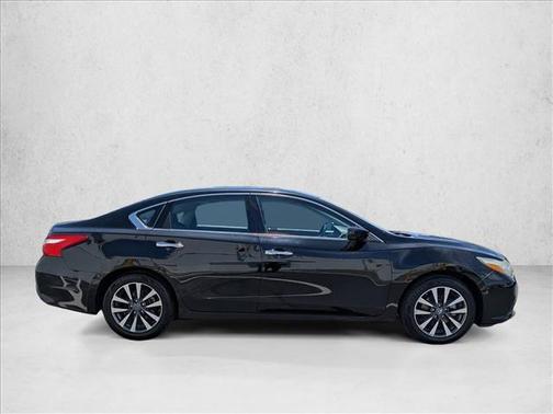 Super Black 2017 Nissan Altima 2.5 SV
