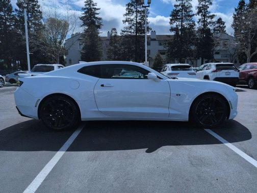 Summit White 2016 Chevrolet Camaro 2SS