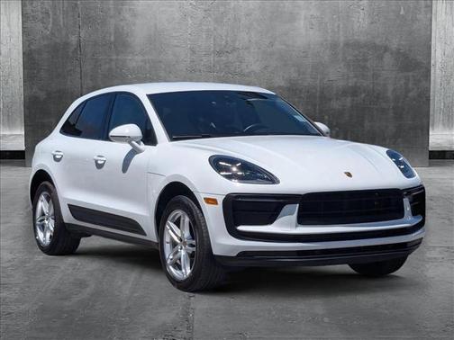 2022 Porsche Macan Base