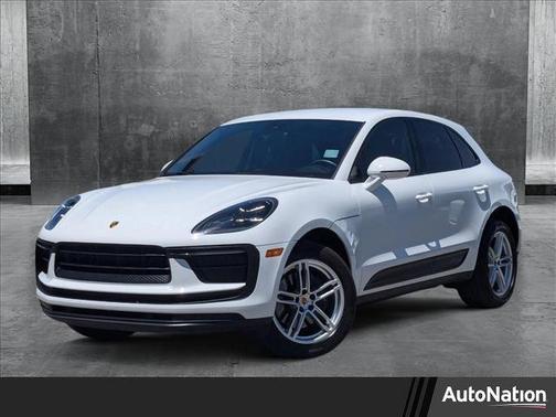 2022 Porsche Macan Base