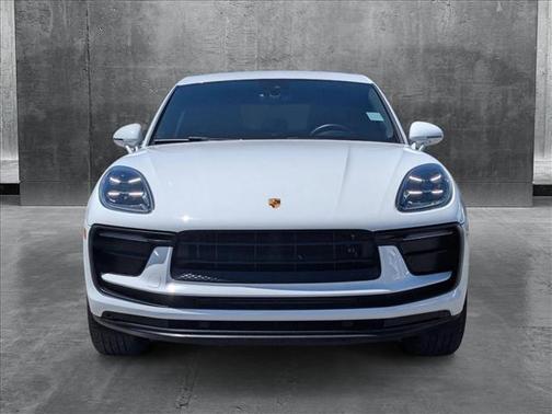 2022 Porsche Macan Base