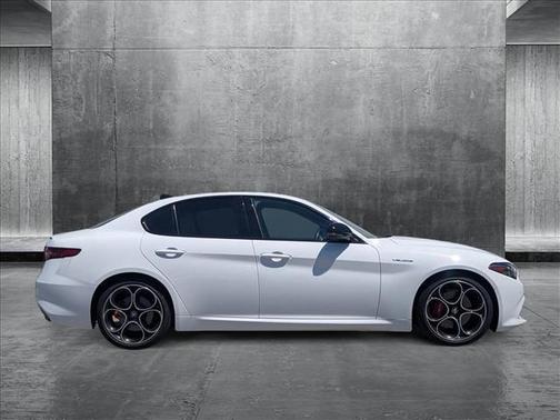 2022 Alfa Romeo Giulia Ti