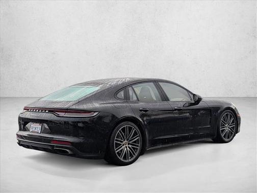 2022 Porsche Panamera 4
