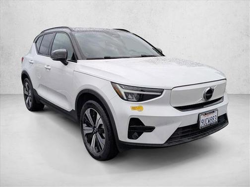 Crystal White Metallic 2023 Volvo XC40 Recharge Pure Electric Twin Core