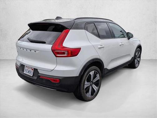 Crystal White Metallic 2023 Volvo XC40 Recharge Pure Electric Twin Core