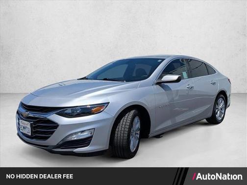 Silver Ice Metallic 2019 Chevrolet Malibu LT
