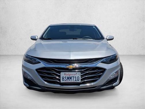 Silver Ice Metallic 2019 Chevrolet Malibu LT