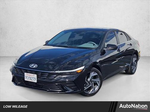 2025 Hyundai ELANTRA SEL