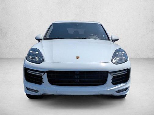 Carrara White Metallic 2016 Porsche Cayenne GTS