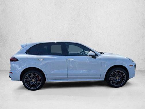 Carrara White Metallic 2016 Porsche Cayenne GTS