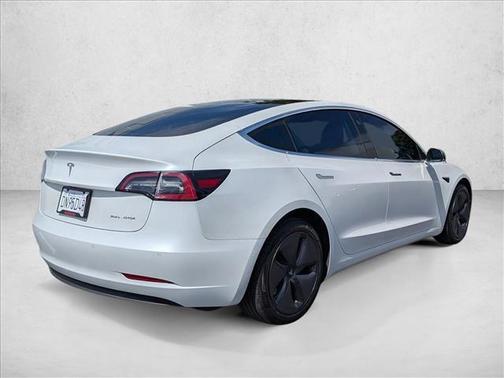 Pearl White Multi-Coat 2020 Tesla Model 3 Long Range