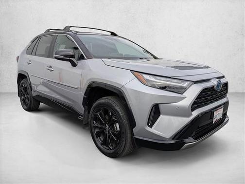 2022 Toyota RAV4 Hybrid SE