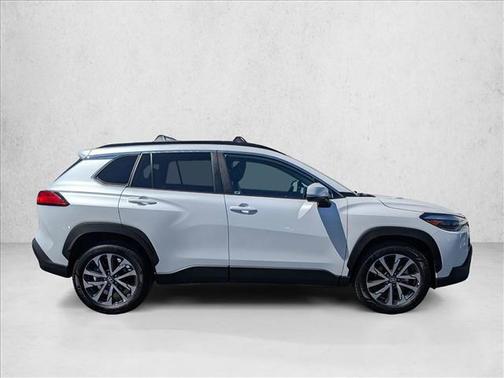 Wind Chill Pearl 2024 Toyota Corolla Cross XLE