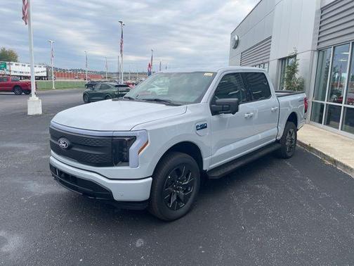 2025 Ford F-150 Lightning Flash