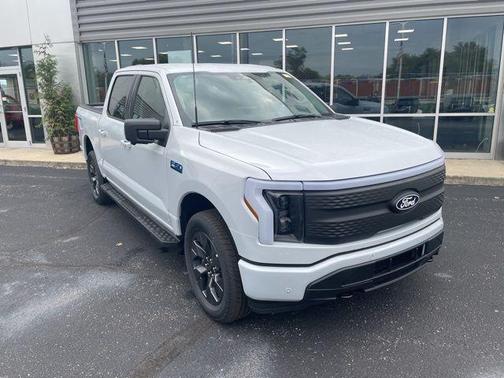 2025 Ford F-150 Lightning Flash