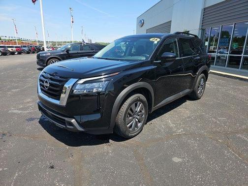 Super Black 2025 Nissan Pathfinder SV 4WD