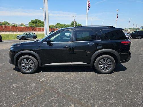 Super Black 2025 Nissan Pathfinder SV 4WD