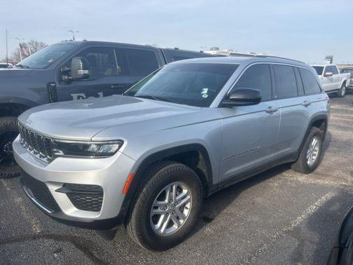 2022 Jeep Grand Cherokee Laredo