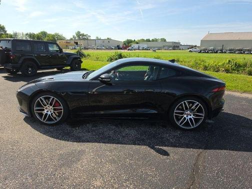 Ebony Black 2016 Jaguar F-TYPE R