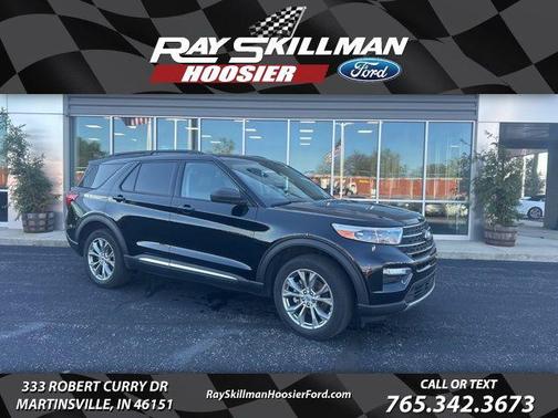 AGATE BLACK METALLIC 2023 Ford Explorer XLT