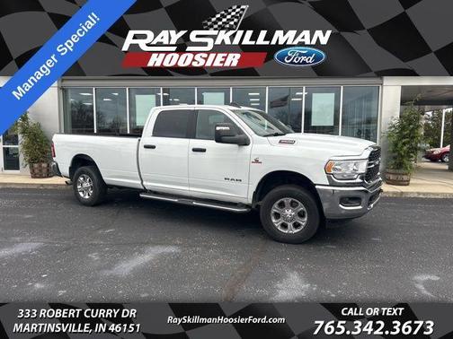 Bright White Clearcoat 2024 RAM 3500 Big Horn Crew Cab 4x4 8' Box