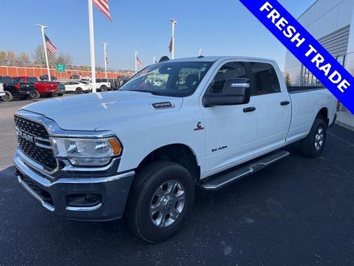 2024 RAM 3500 Big Horn Crew Cab 4x4 8' Box