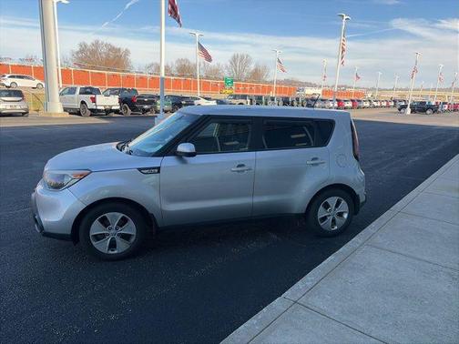 2016 Kia Soul Base