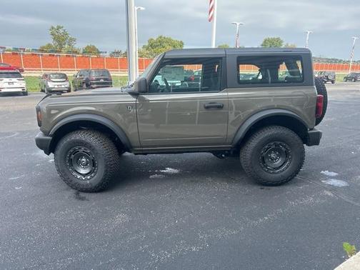 2025 Ford Bronco Base