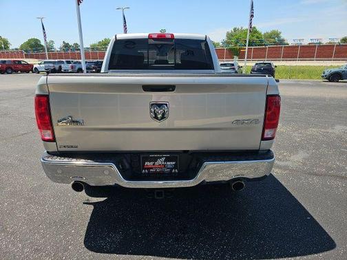 Bright Silver Metallic Clearcoat 2017 RAM 1500 Big Horn