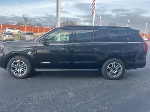 2025 Ford Expedition Max Active 4x4