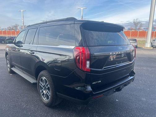 2025 Ford Expedition Max Active 4x4