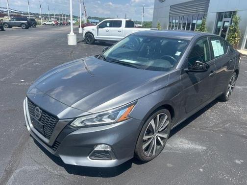 2022 Nissan Altima SR FWD