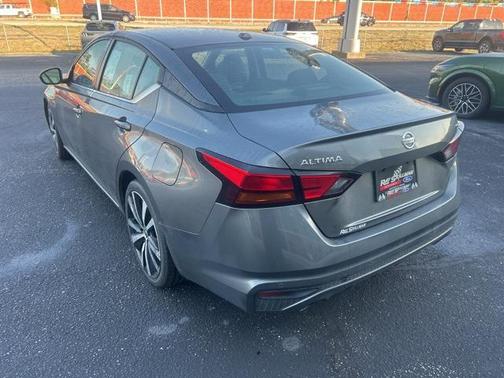 2022 Nissan Altima SR FWD