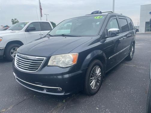 2014 Chrysler Town & Country Touring-L