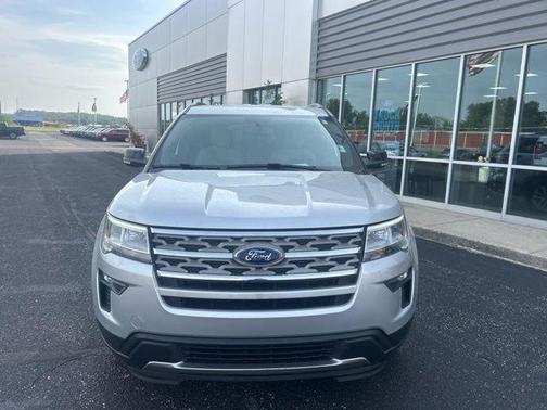 INGOT SILVER METALLIC 2018 Ford Explorer XLT