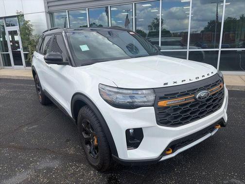 STAR WHITE MET TRI-COAT 2026 Ford Explorer Tremor