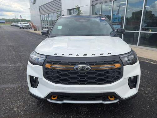 STAR WHITE MET TRI-COAT 2026 Ford Explorer Tremor