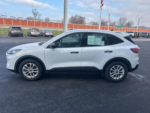 2022 Ford Escape S