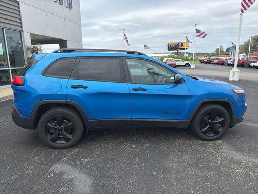 Hydro Blue Pearlcoat 2017 Jeep Cherokee Sport
