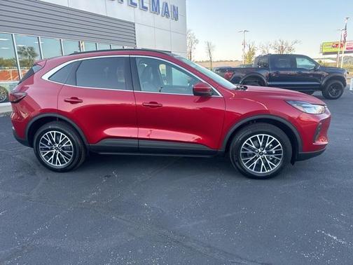 2025 Ford Escape SE