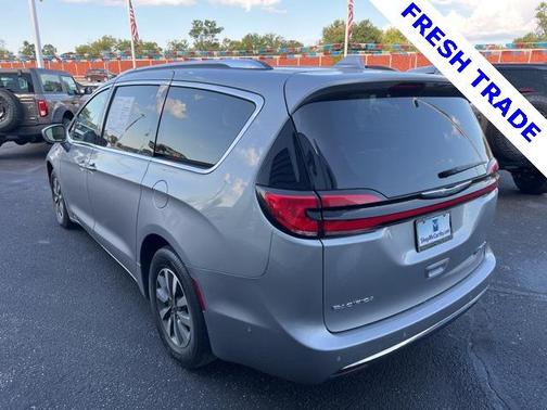 2021 Chrysler Pacifica Hybrid Touring L