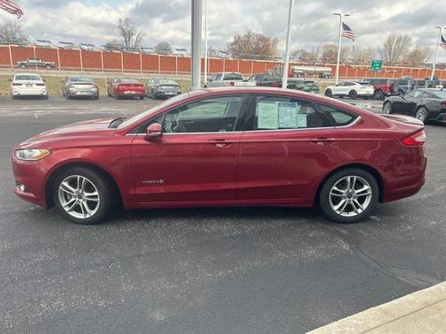 2016 Ford Fusion Hybrid SE