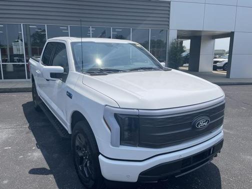 2025 Ford F-150 Lightning LARIAT