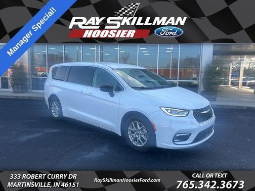 Bright White Clearcoat 2024 Chrysler Pacifica Touring L