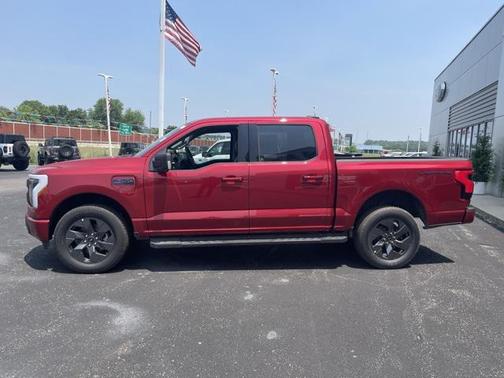 2025 Ford F-150 Lightning Flash