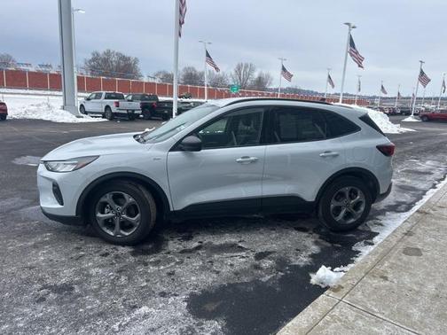 2025 Ford Escape ST-Line